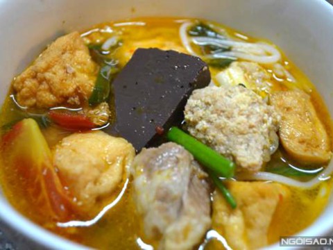 cach nau bun rieu tom don gian ma thom ngon Cách nấu bún riêu tôm đơn giản mà thơm ngon