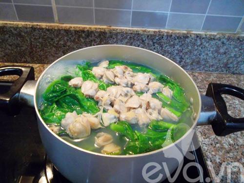 Cách nấu canh ngao mồng tơi ngon ngọt, hấp dẫn