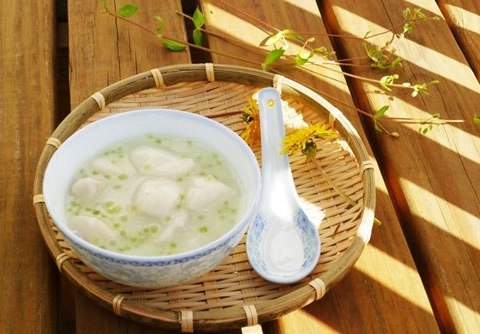 cach nau che khoai so bot bang nuoc dua Cách nấu chè khoai sọ bột báng nước dừa