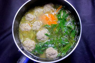 Cách nấu món canh lá lốt thịt viên đơn giản mà ngon