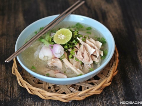 cach nau mon pho ga thom ngon nong hoi cuc ngon Cách nấu món phở gà thơm ngon, nóng hổi, cực ngon