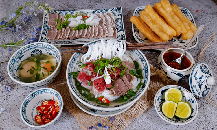 Cách nấu phở bò tại nhà