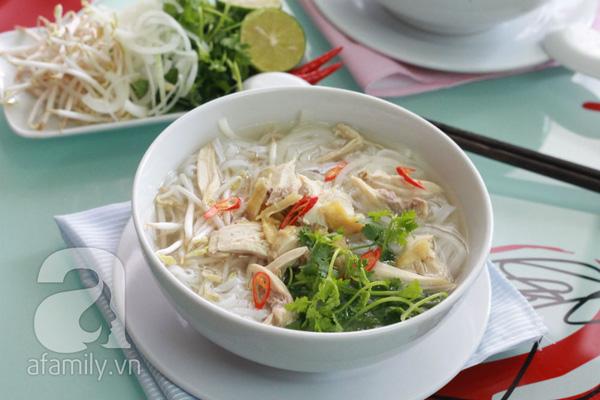 Cách nấu phở gà đơn giản mà cực ngon