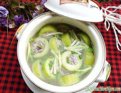 Canh bí đao nhồi thịt thanh mát