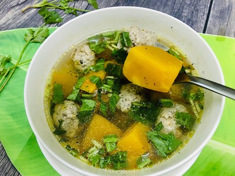 canh bi do thit vien Canh bí đỏ thịt viên