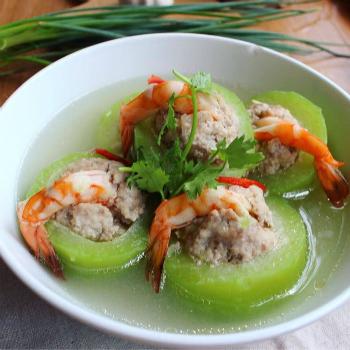 Canh bí xanh nhồi tôm thịt thanh ngọt, đưa cơm