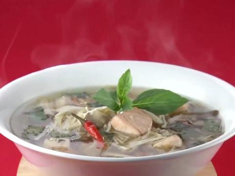 canh ca hoi nau nam Canh cá hồi nấu nấm