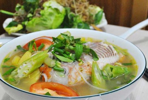 canh ca nau chua kieu mien nam Canh cá nấu chua kiểu miền Nam