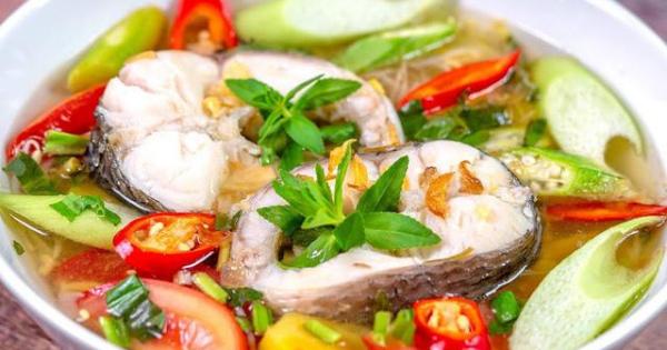 Canh cá nấu chua mùa hè là nhất nhưng làm thế nào để ăn không nát, không tanh thì không phải ai cũng biết