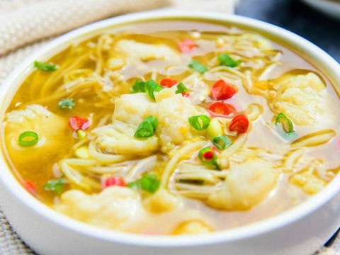 canh ca nau theo kieu moi nay dam bao ai cung me say Canh cá nấu theo kiểu mới này đảm bảo ai cũng mê say