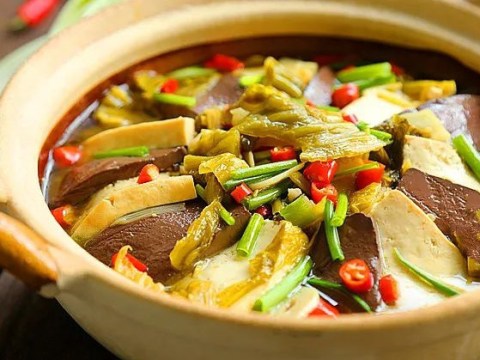 canh dua chua thi ai cung biet nhung nang tam len cuc pham thi phai thu ngay cach nay Canh dưa chua thì ai cũng biết, nhưng nâng tầm lên "cực phẩm" thì phải thử ngay cách này