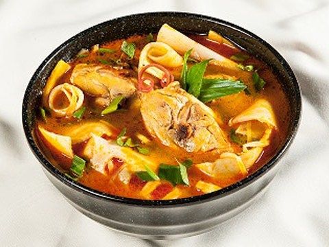 canh ga mang chua Canh gà măng chua