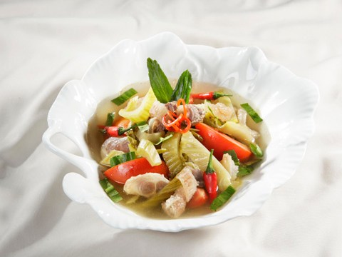 canh gan bo cai chua Canh gân bò cải chua