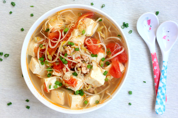 Canh giá đỗ thanh mát, ăn chống ngán ngày Tết