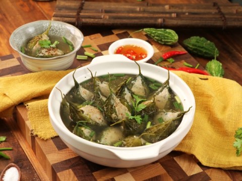 canh kho%CC%89 qua ru%CC%80ng nho%CC%80i ca%CC%81 tha%CC%81c la%CC%81c Canh khổ qua rừng nhồi cá thác lác