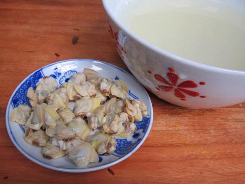 Canh kim chi nấu ngao đậu nóng hổi ngon tuyệt trong ngày lạnh