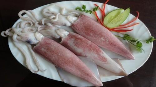 Canh mực nấu dứa ngọt thơm hấp dẫn