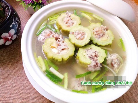 canh muop dang nhoi thit mon ngon vua mat vua bo Canh mướp đắng nhồi thịt, món ngon vừa mát vừa bổ