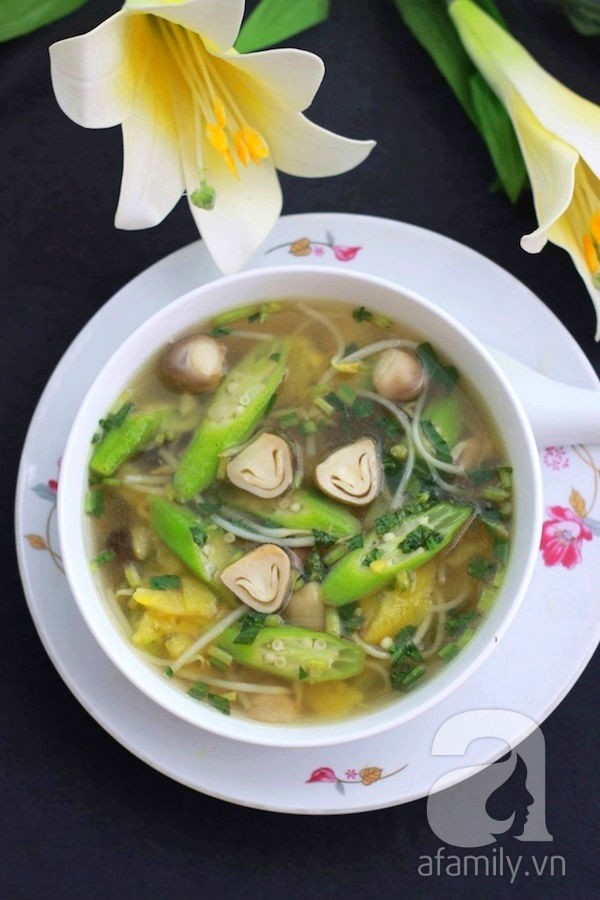 Canh nấm nấu chua giảm cân nhẹ bụng