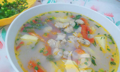 Canh ngao nấu dứa cho bữa chiều