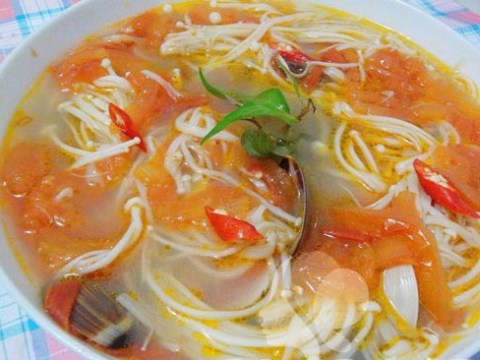 canh ngao nau nam nong hoi Canh ngao nấu nấm nóng hổi