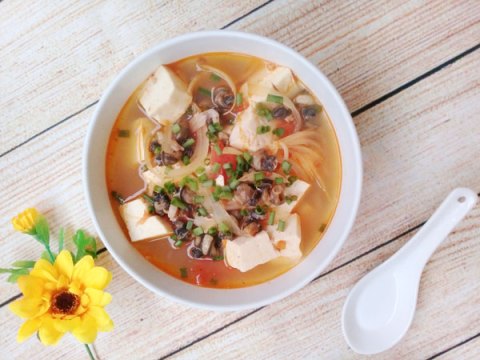 canh oc nau dau phu ngot am cho ngay mat troi Canh ốc nấu đậu phụ ngọt ấm cho ngày mát trời