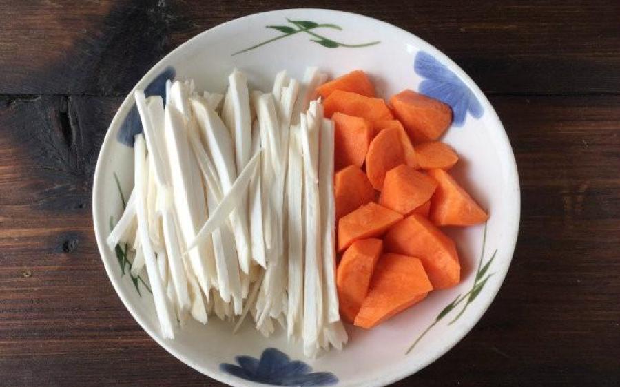Canh rau củ nấu thịt bò ngon miệng đủ chất chỉ trong 1 món duy nhất