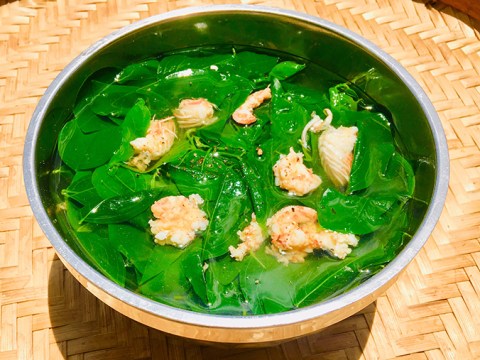 canh rau ngot nau tom Canh rau ngót nấu tôm