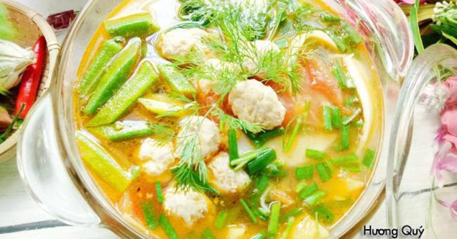 Canh riêu chả cá thác lác nóng hổi, chồng chan vợ húp gật đầu khen ngon