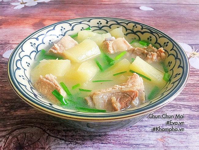 Canh sườn nấu khoai mì thơm ngon lạ miệng ngày đông