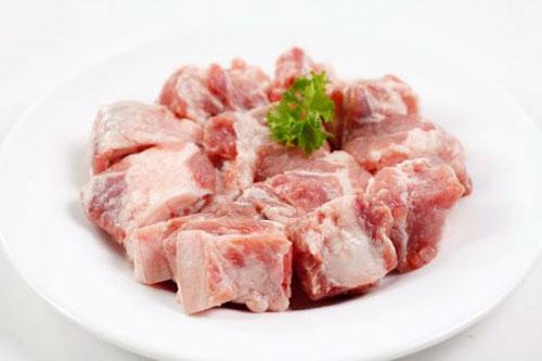 Canh sườn nấu sấu chua cho bà bầu bớt nghén