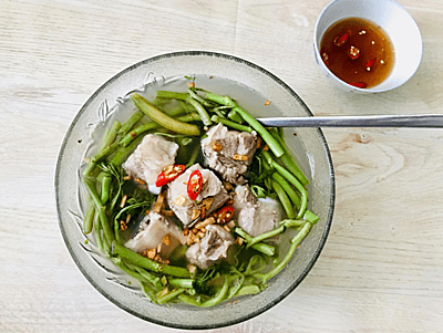 Canh sườn rau rút nấu chua