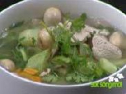 canh than heo ham chuoi Canh thăn heo hầm chuối