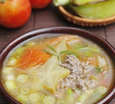 canh thit bo nau khe va ca chua tuyet ngon Canh thịt bò nấu khế và cà chua tuyệt ngon