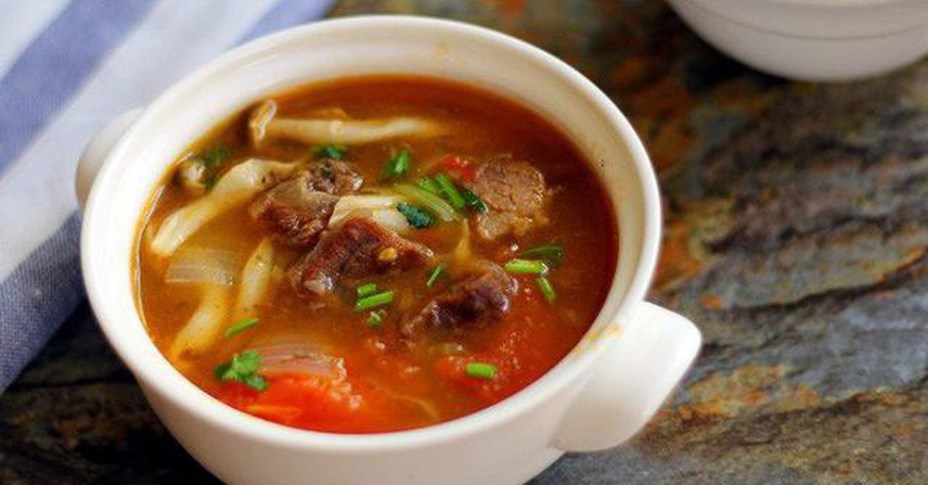 Canh thịt bò nấu nấm ngon ngay từ miếng đầu tiên