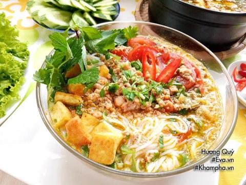 canh tom chua nong hoi vua an vua thoi ngay lanh Canh tôm chua nóng hổi vừa ăn vừa thổi ngày lạnh