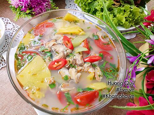 Canh trùng trục nấu dứa chua ngon cho ngày hè