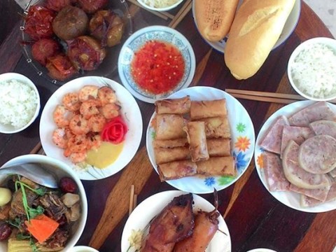 chan hoa mam co mien que Chan hòa mâm cỗ miền quê