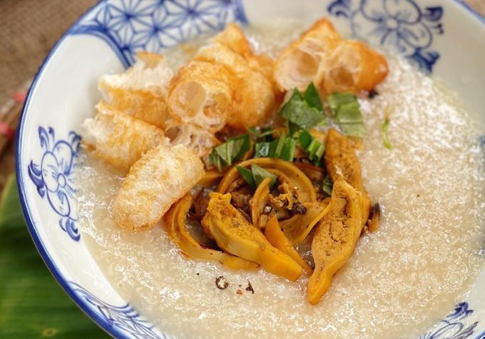 Cháo trai cho bữa sáng