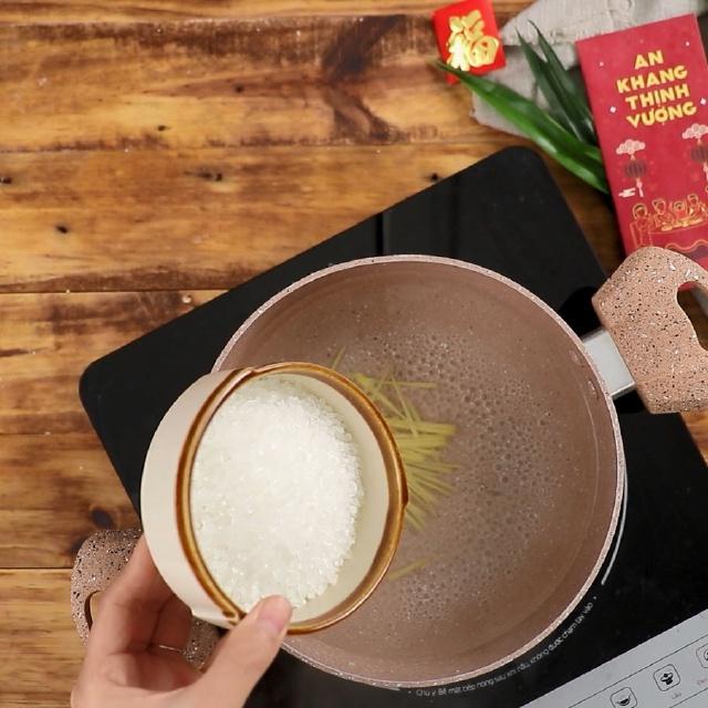 Chè trôi nước tam sắc