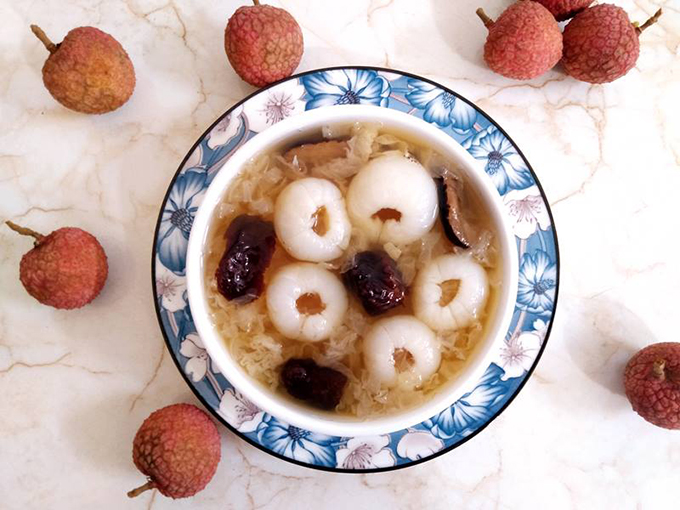 Chè vải nấm tuyết