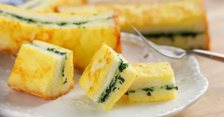 Chỉ 15 phút bạn có ngay bữa sáng ngon lành với món bánh sandwich kẹp lạ miệng