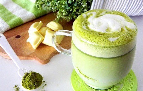 chi voi 3 buoc cuc don gian ban se co ngay coc matcha latte dung theo cong thuc cua Chỉ với 3 bước cực đơn giản, bạn sẽ có ngay cốc Matcha Latte đúng theo công thức của người Nhật, ngon như ngoài tiệm làm