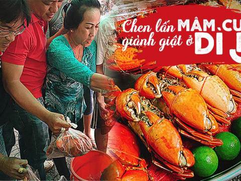 choang vang canh chen lan gianh giat mua mam cua di ba o sai gon 10 phut ban 30kg Choáng váng cảnh chen lấn giành giật mua "mâm cua dì Ba" ở Sài Gòn, 10 phút bán 30kg