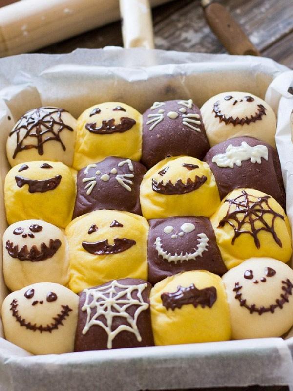 Chuẩn bị đón Halloween với món bánh mì siêu cute