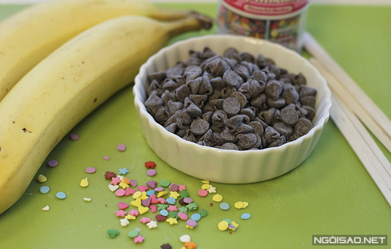 Chuối đông lạnh bọc chocolate ngon lạ