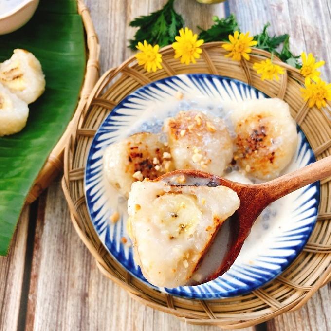 Chuối nếp nướng - món ăn vặt dân dã tự làm ngon chẳng kém hàng