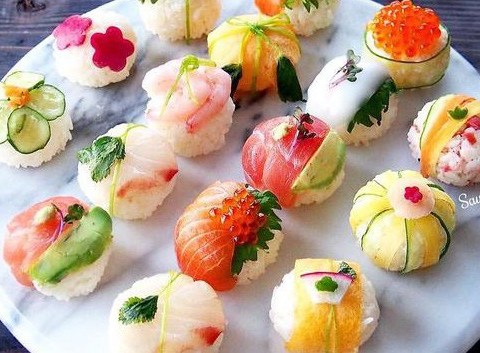 co nhung cach lam sushi dep den nao long chang no an chinh ban cung co the lam d Có những cách làm sushi đẹp đến nao lòng chẳng nỡ ăn, chính bạn cũng có thể làm được