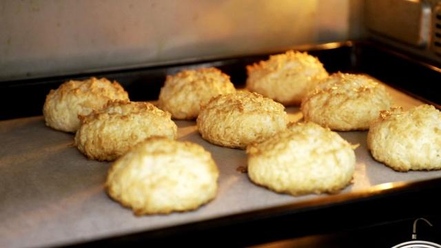 Coconut Macaroon