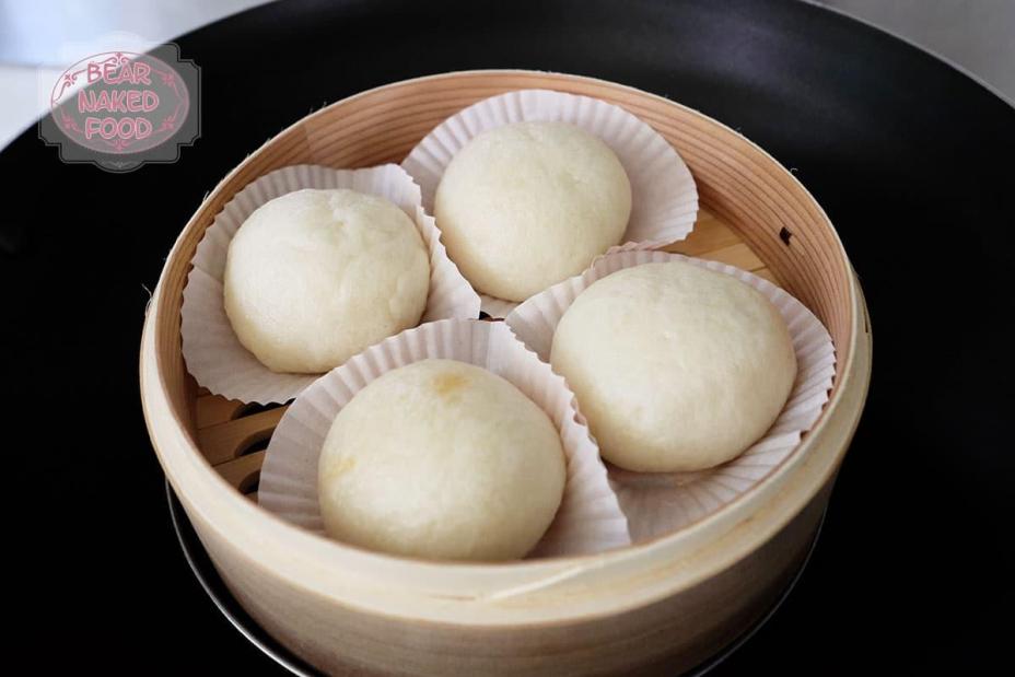 Công thức làm bánh bao kim trứng muối, món ăn vặt đang "hot rần rần"